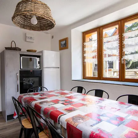Gilbert Collet - 3 Pièces Pour 8 Personnes 44 Valloire